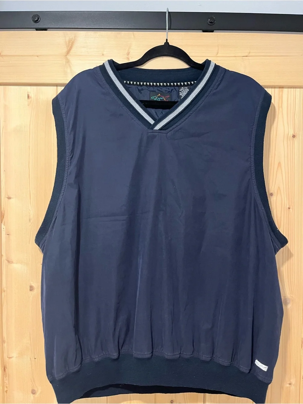 Greg Norman Collection Sleeveless V‑Neck Windbreaker XL/TG Navy Color